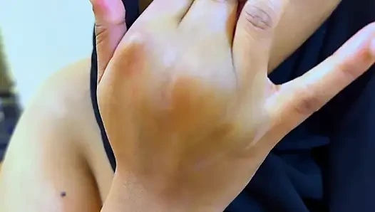 Lubang pantat bahenol & lubang memek lebar si gadis hot ini pamer semua videonya di depan bosnya sendiri