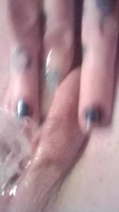 Chatte spritzt immer