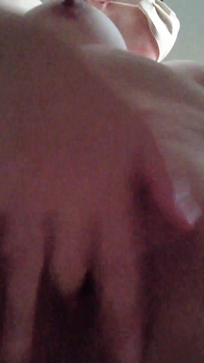 A Married Woman Passionately Masturbates in the Car