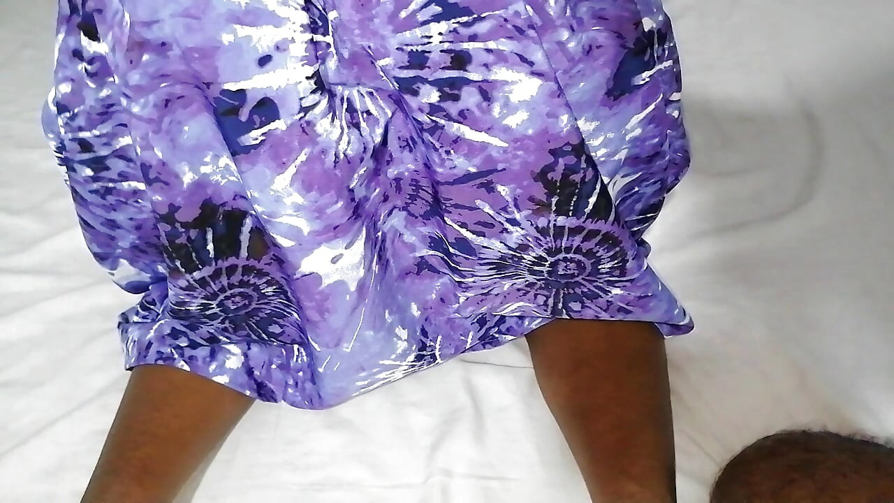 Yurtdışından giden güzel karısı kız kardeşiyle işe gitmeden önce