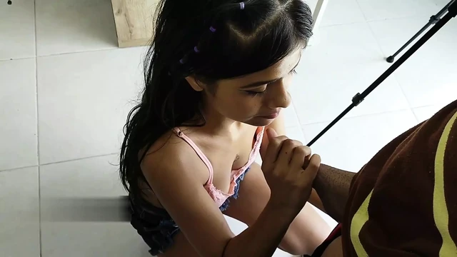 Hot brunette fucking in the Indian style very rich and hard - Porn in Spanish