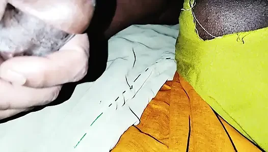 Pertunjukan webcam tante seksi india dengan besar yang aduhai