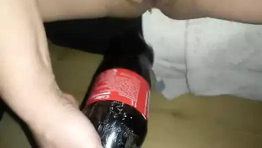 big bottle pussy stretching