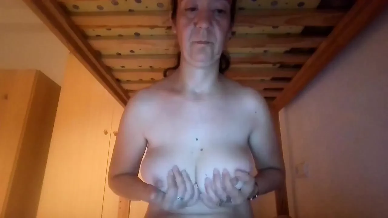 I'm Horny and Hot in Bed