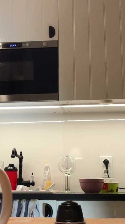 Perfect Pokies on the Kitchen Cam, Braless Sylvia and her Am | Clip 1