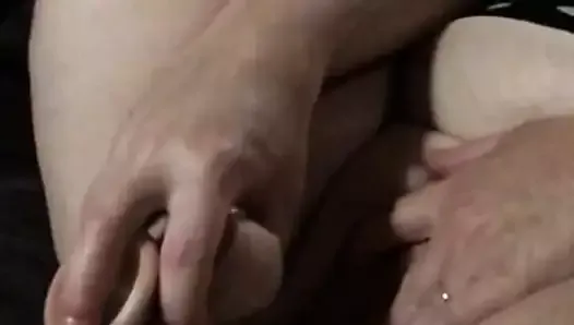 Wife Sin fucks fat pussy and asshole for strangers online