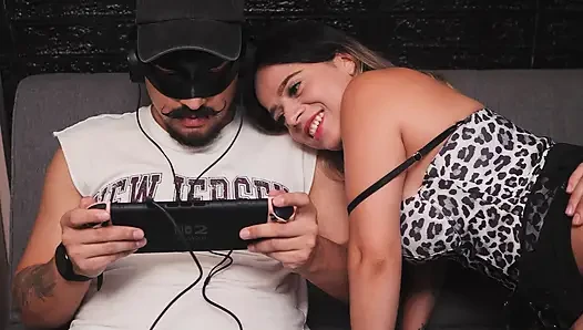Ich Ficke Die Stiefschwester Meines Besten Freundes, Während Er an Switch 2 Spielt