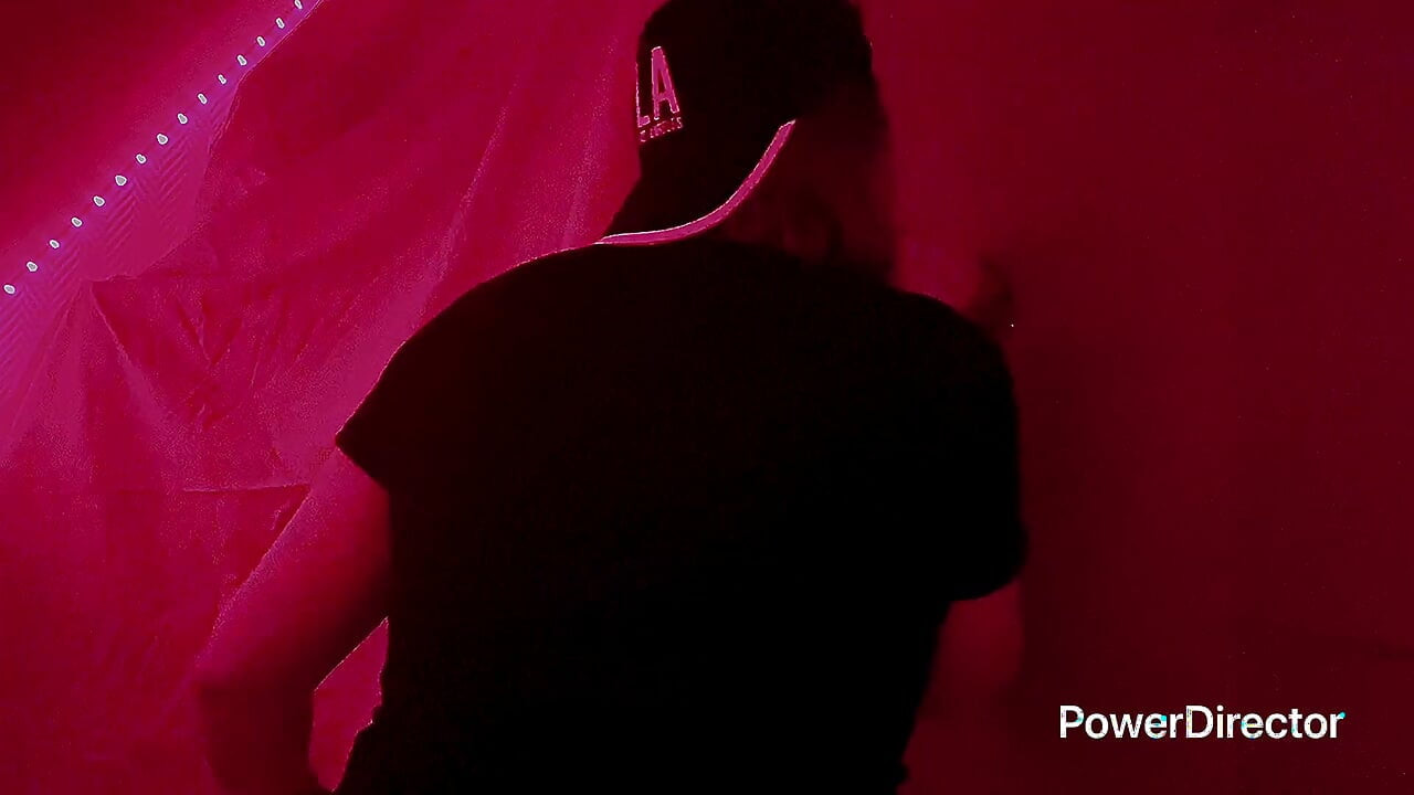 Glory Hole in a disco toilet, I suck a stranger