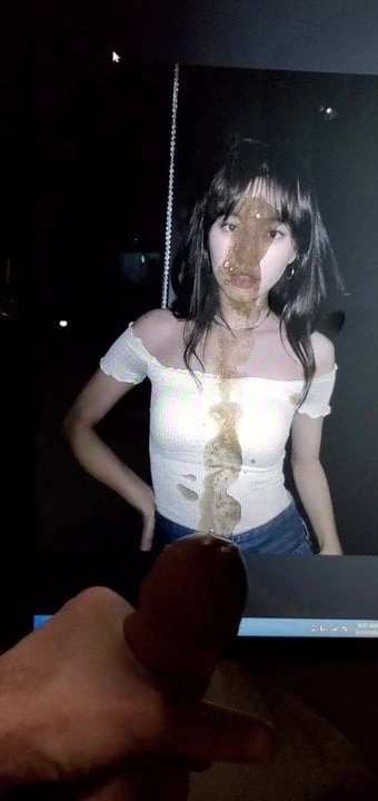 Weki meki doyeon počast spermi