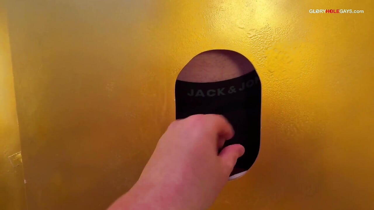 7 výstřik na mrdku - dostane se tento zakřivený monstrózní péro do top 3