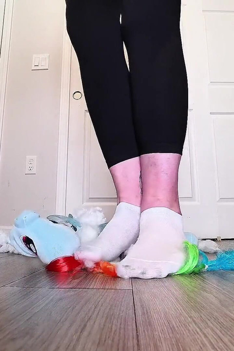 67 Giantess in Dirty Socks Slowly Destroys Huge Plushie to Pieces Size 16 Destruction