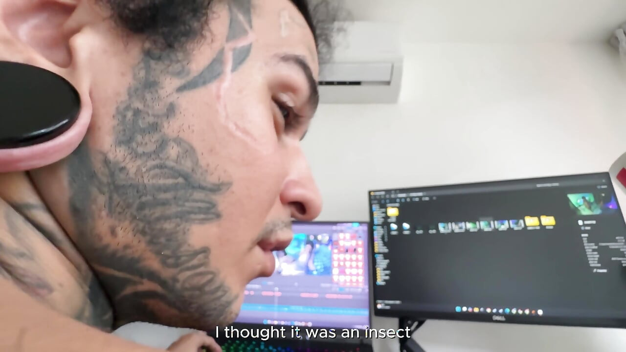 Tiny Human Explores the Giant's Body and Ends up Being Devoured