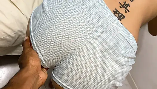 Sıkı amcıklı ateşli hizmetçiyi 10 dolara sikiyorum