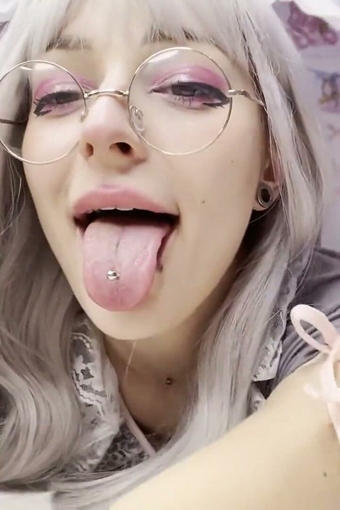 cum- on- my- ahegao- drooling- face- stepdaddy