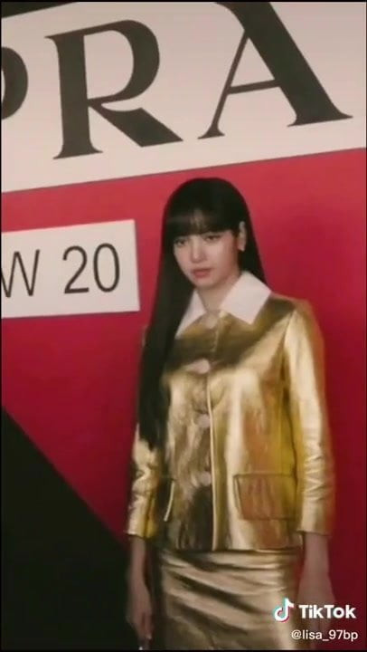 Lisa manoban sexy