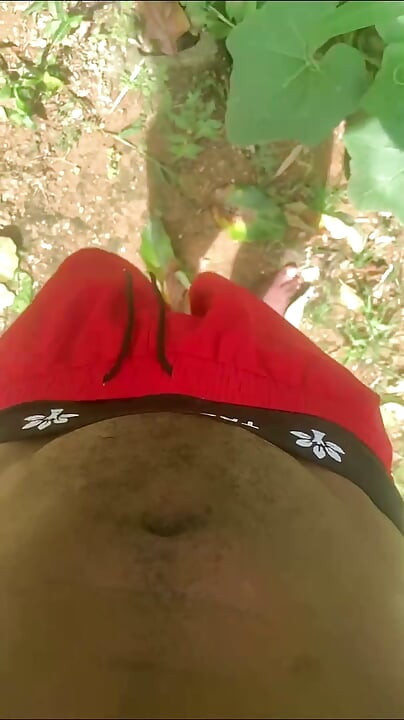Pissing in Public Desperate Male 001