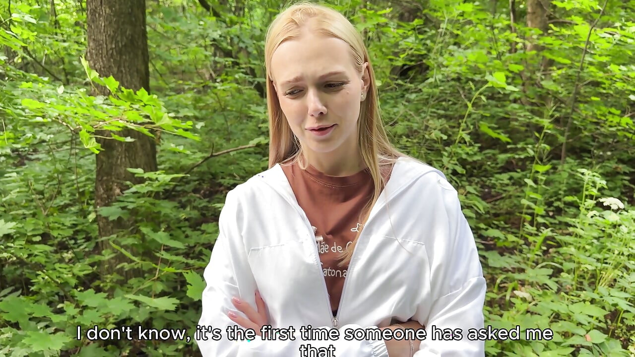 A Tinder Date Ended with Fucking in the Forest, She Gave It to Me for 500 Rubles