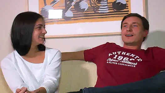 Amateur deutsches teen in heißem dreier gefickt