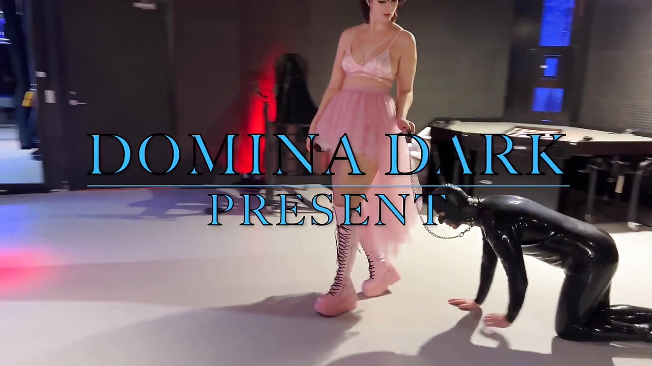 Giantess Footworship