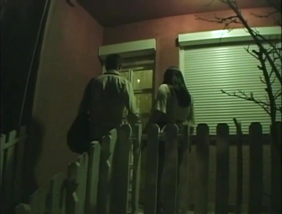 Jilat pepek bertetek besar kongkek dubur biseksual bertiga