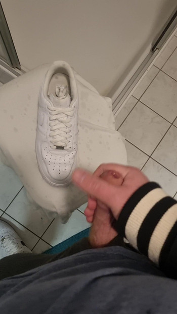 Nike Air Force One mess up💦