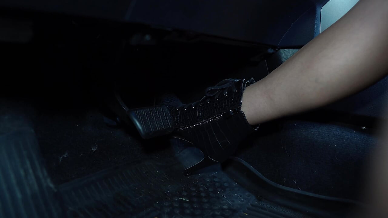 أحذية جلد الأفعى