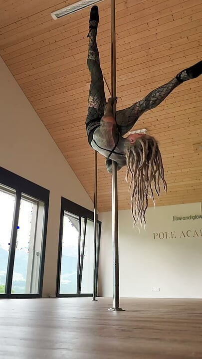 Do you like my dance for you ? - #poledance #dance #higheels #heels #dancing  #skinny #