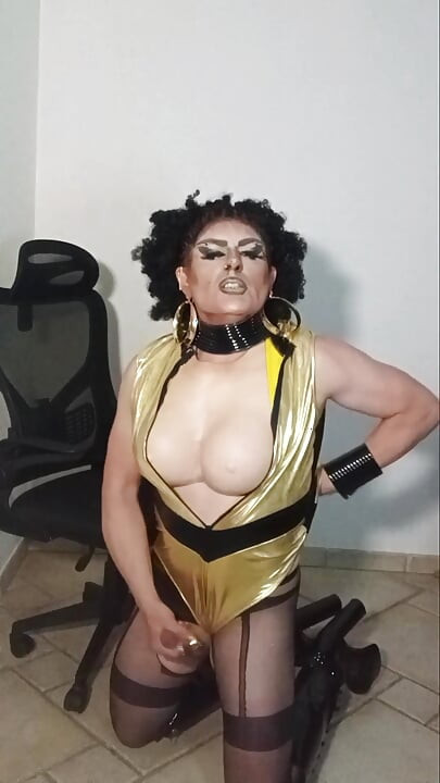 Pretty mature transvestite slut still very excited after sucking and receiving a facial ejaculation from a guy at a rest stop