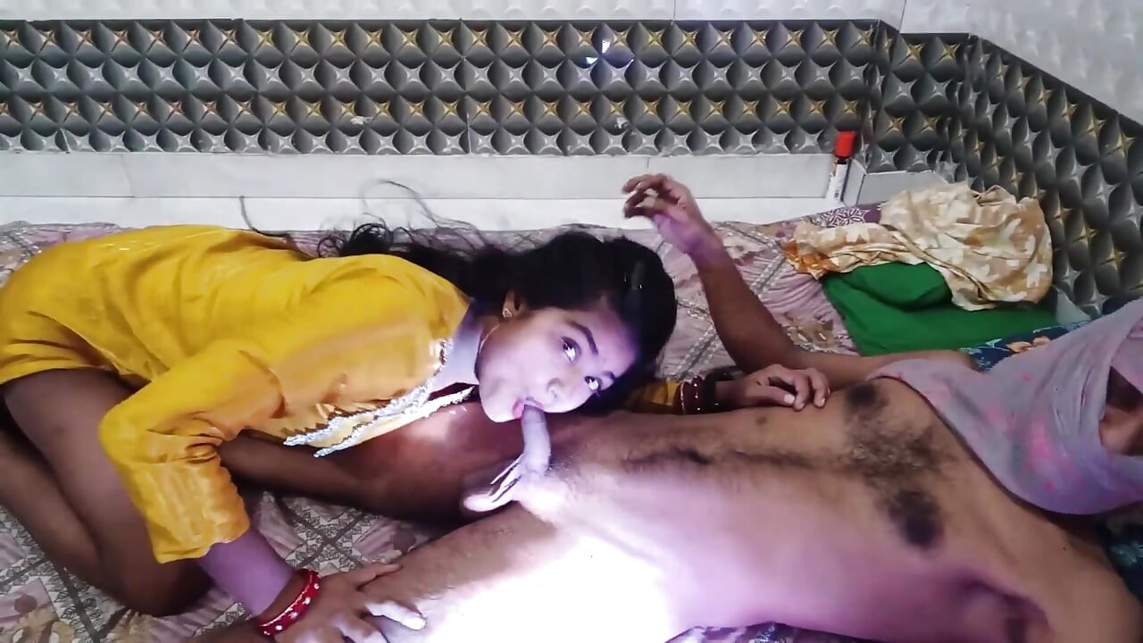 Real Desi Wife Cowgirl & Passionate Sex in Traditional Outfits