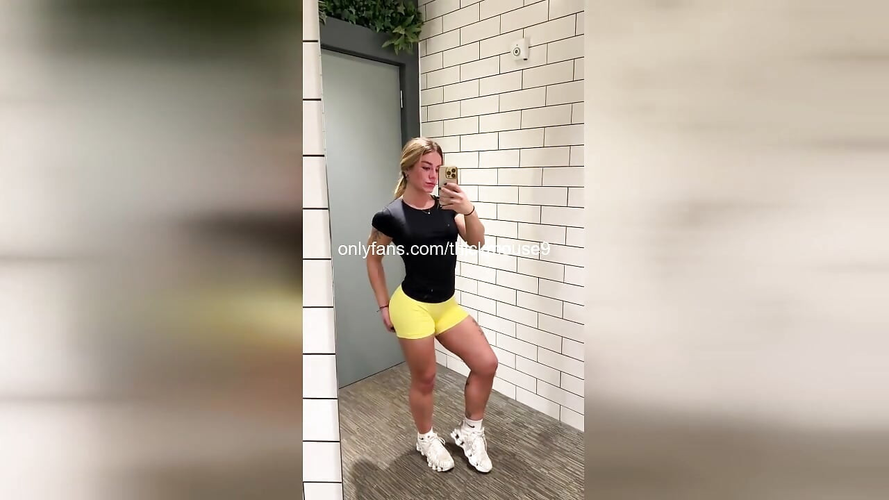 TikTok Live Yoga Stretch: 18yo Pussy Lips Flashed & Fucked Hard