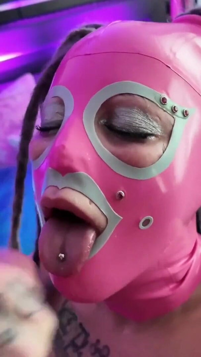Sloppy blow from latex slut | Clip 2