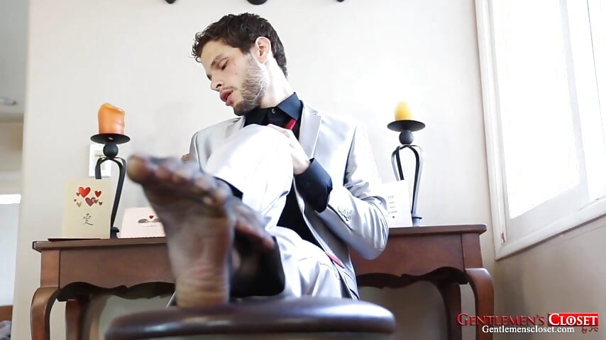 ジェントルメンズクローゼット新人アリウスが純粋な誘惑の世界を探る