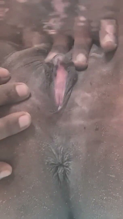 Coger en POV con bombachas sin entrepierna. Creampie en la concha | Clip 1