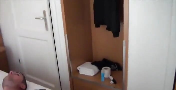 การแคสต์หนังโป๊สําหรับ mickale เกย์หนุ่มจาก Strasbourg ที่ต้องการให้ฉันถ่ายหนังโป๊ของเขา เพลิด เพลิน กับ