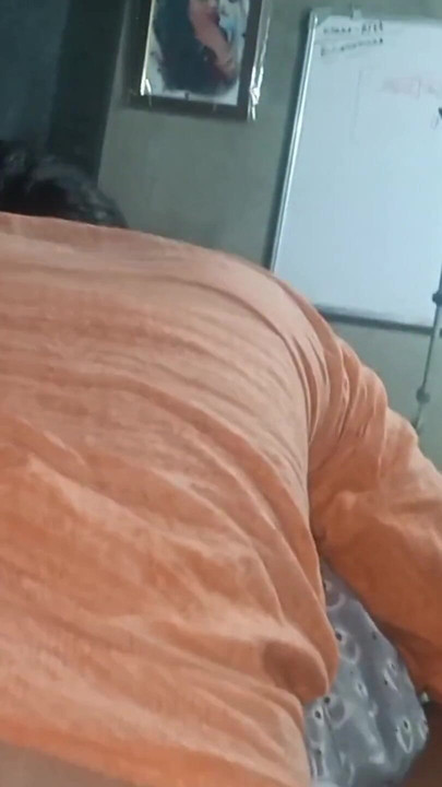 Apni Soni bahen ko raat me chupke se Choda aur pani Chut me chooda | Clip 1