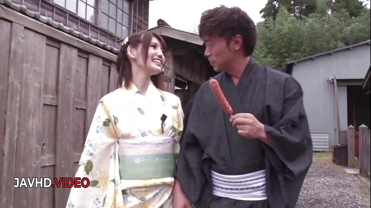 有賀由阿の野外での大きなペニスの快感を伴うセックス