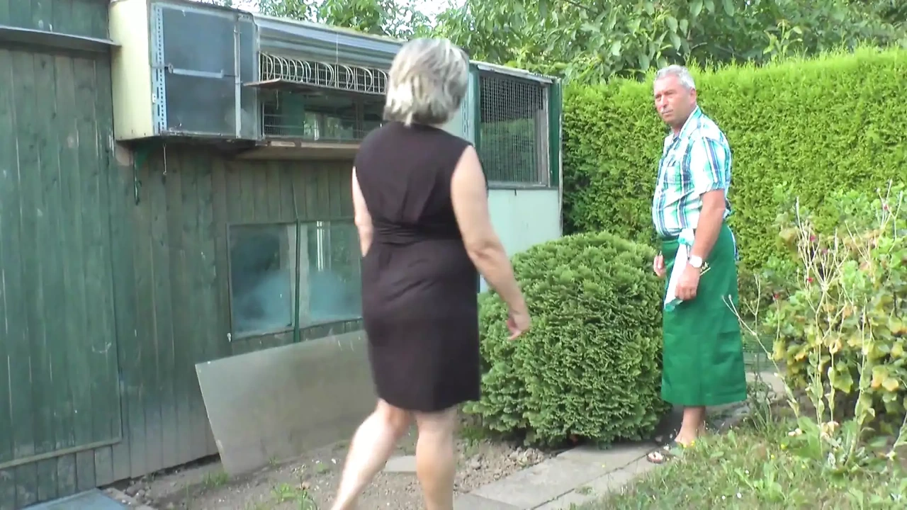 In the Garden I Fuck as a Neighbor