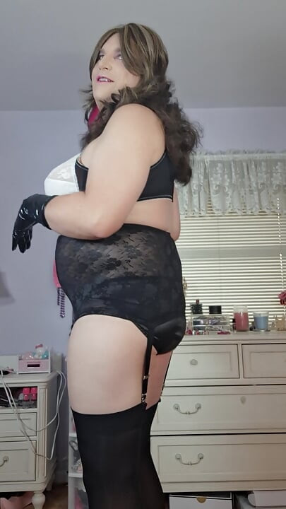 Transvestite Dominatrix Victoria: how our session would go!