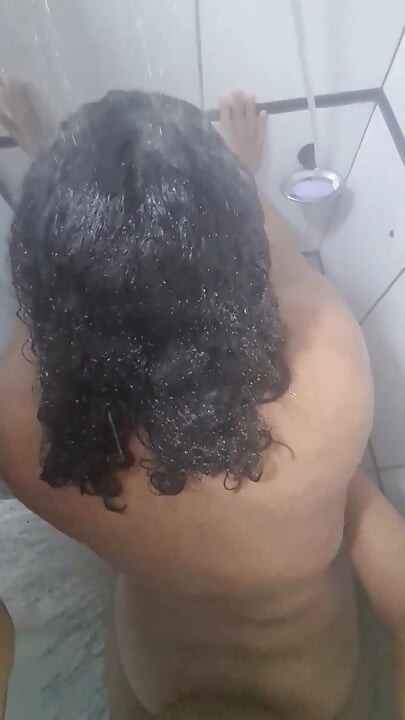 Ibu tiri yang seksi