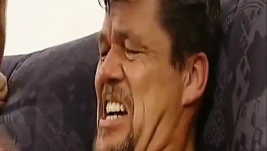 Büyük memeli sarışın Alman orta yaşlı seksi kadın vibratör kullanıyor ve büyük yarağa biniyor