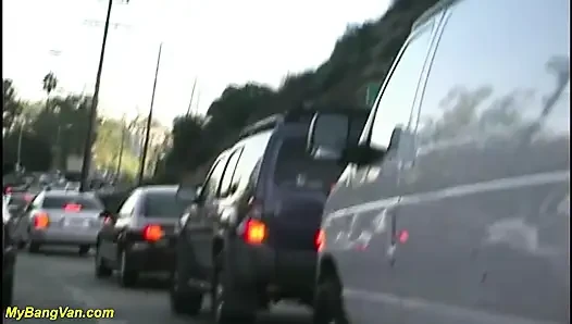 Pesta seks bangvan dp pertamanya