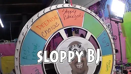 Zungenanal-latina bekommt ihre freundin mit dicken titten, um zu helfen