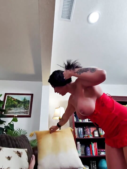 Rayban POV Fucking Big Titty MILF Courtney Tillia - Steve Rickz