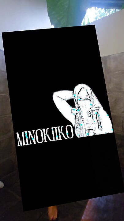 亚洲熟女在巴厘岛度假时下午洗澡 - Minokiiko