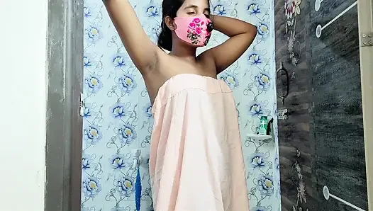 Üvey anne duşta üvey oğlu tarafından büyük yarakla sikişmek istiyor ateşli xxx
