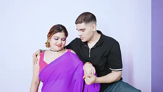 Bhabhi ke room me devar hila raha tha achnac bhabhi ne pakad liya hardcore sex