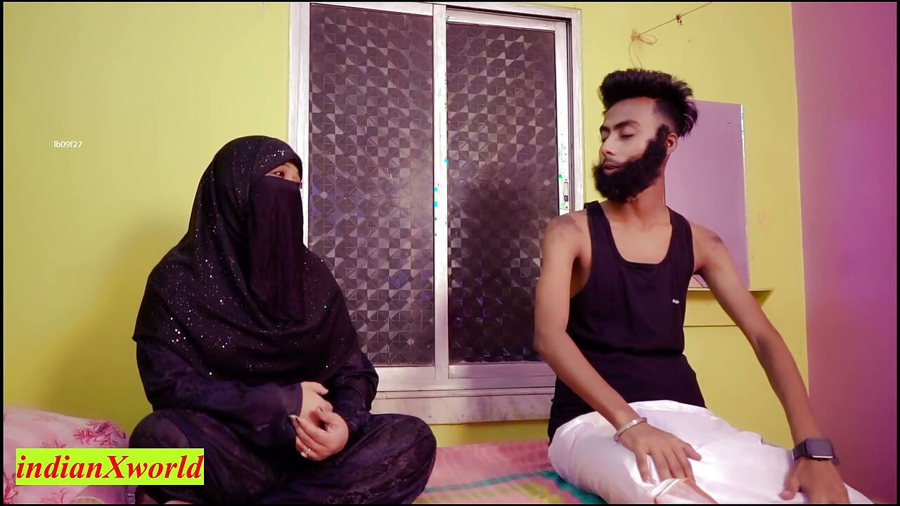 Indian Bengali Muslim wife Cheating Sex with Old Devar! Hot Sex