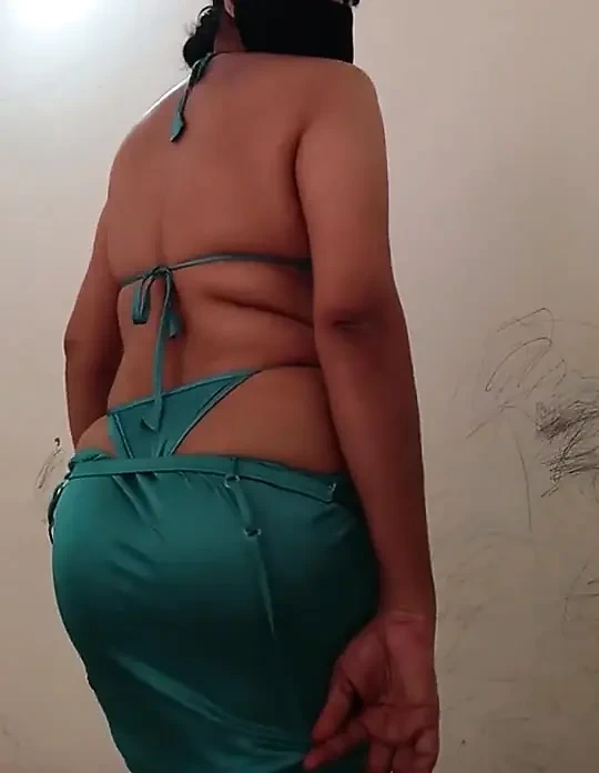 Bhabhi chơi với âm hộ