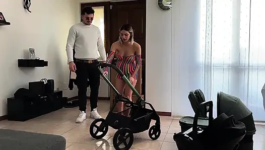 Анальный секс — владелец магазина, где я купил коляску, меня трахает. Беременна