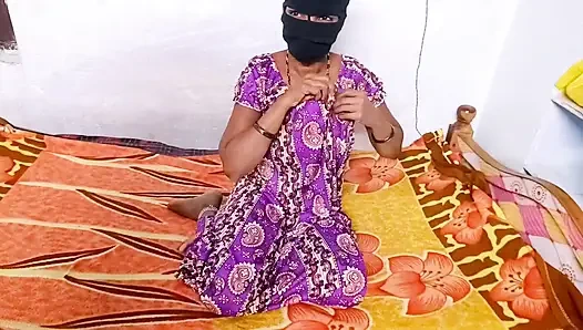 Индийская Горячая Жена Сосет Сиськи В Домашнем Видео, Лижет Киску, Трахает Камшот